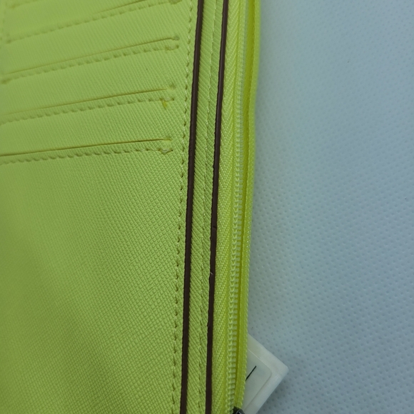 A NEW DAY Slim Credit Card Wallet Citrine Yellow Green NWT - Picture 5 of 14